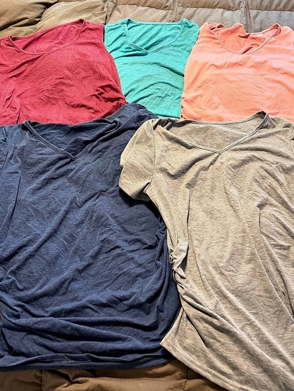 Women's V-Neck Short Sleeve Tops
